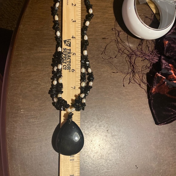 Black and white beaded Multi strand necklace with twist closure. Bracelet - Picture 10 of 10